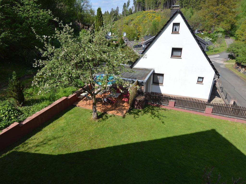 Holiday Home With Garden In Hellenthal Eifel מראה חיצוני תמונה